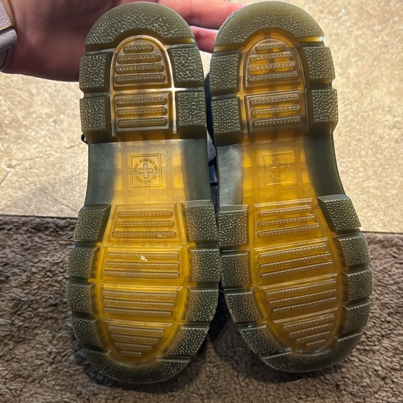 Size 1 kids Dr martins boots side zipper in great condition! - Picture 2 of 4